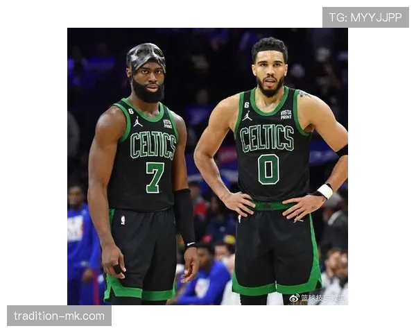 不来梅锋线火力全开，状态回暖引热议