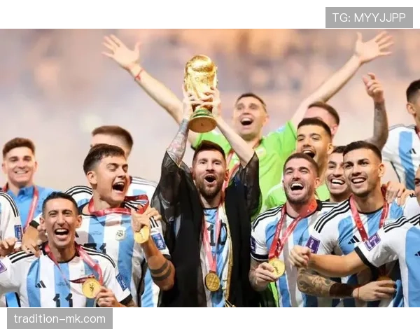 阿尔瓦雷斯领衔阿根廷队预选赛表现稳健,晋级世界杯希望大增 阿尔瓦雷斯领衔阿根廷队预选赛表现稳健,晋级世界杯希望大增