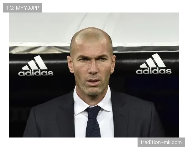 齐达内传人闪耀赛场，稳健盘带技艺引全场瞩目