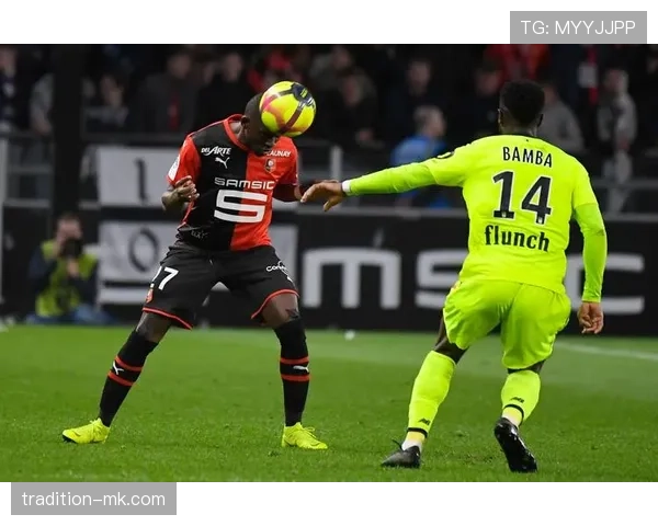 雷恩队攻防兼备状态回升,搅动法甲争冠新格局 雷恩队攻防兼备状态回升,搅动法甲争冠新格局