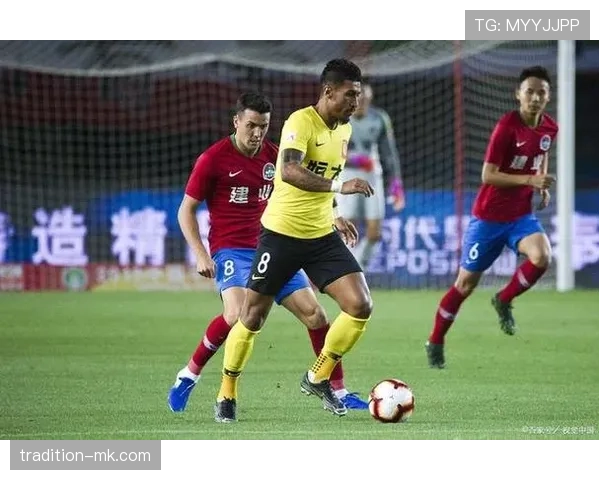 黄潜近期比赛表现稳健，攻防两端展现持续提升态势