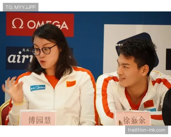 徐嘉余一天不喝这东西,训练结束秒变“人渣”?这画风我看懵了! 徐嘉余一天不喝这东西,训练结束秒变“人渣”?这画风我看懵了!