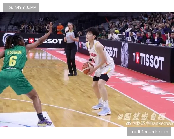 杨舒予赛后点外卖那架势，比不少明星还讲究，到底谁养的？